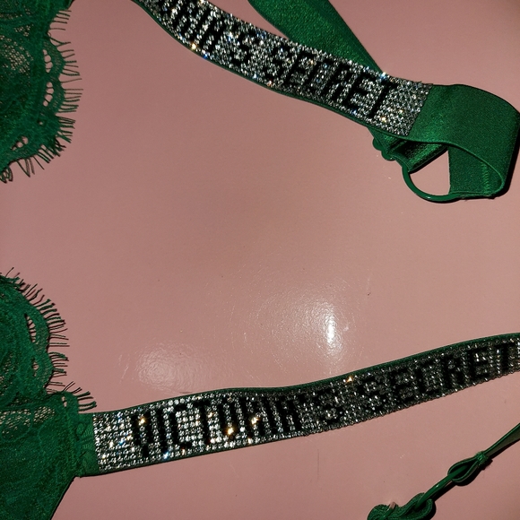 Victoria secret Push bra size 34D NWT - Picture 10 of 11